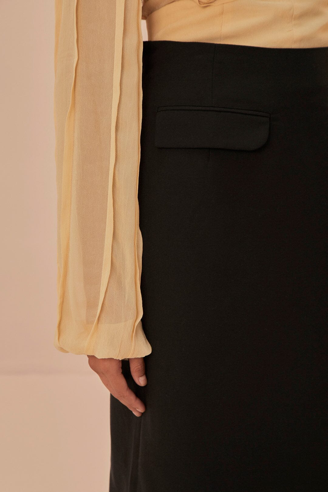 Midi skirt with back slit in cotton - Black