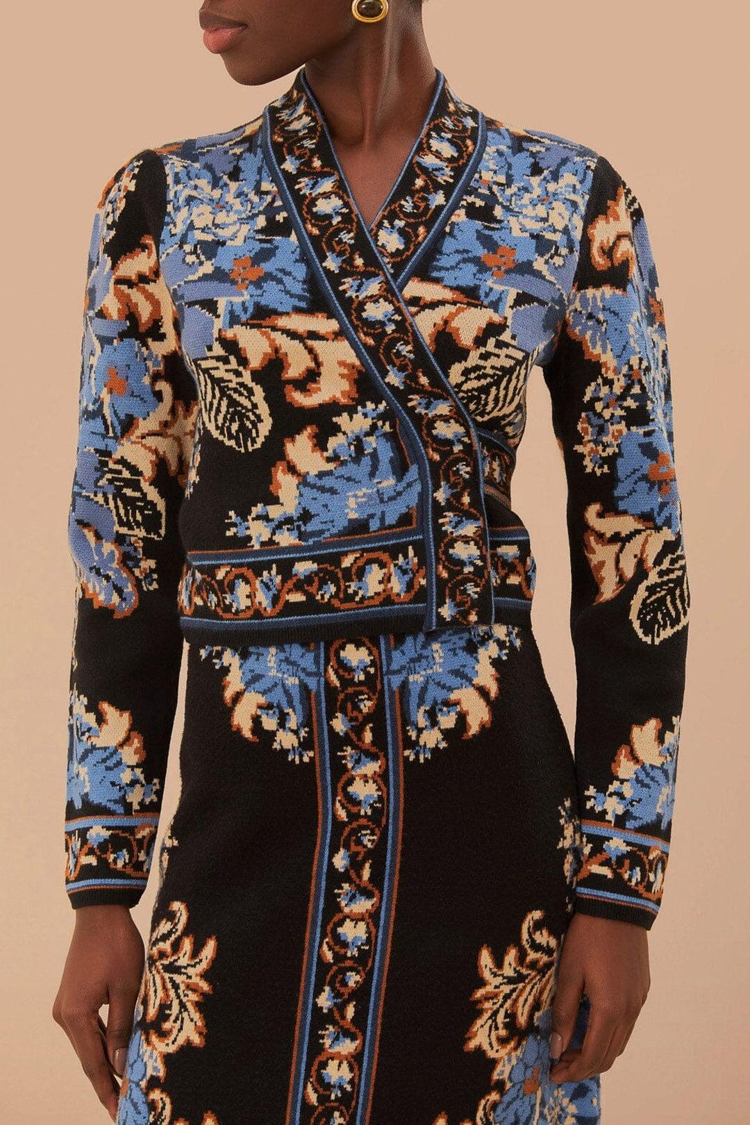 MEDIA OFF LINE_Blouse cache-cœur en maille fleurie - Noir