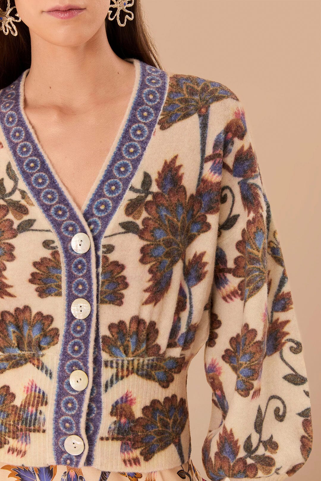 DJV_Floral Cream Cardigans & Pulls - Floral Cream