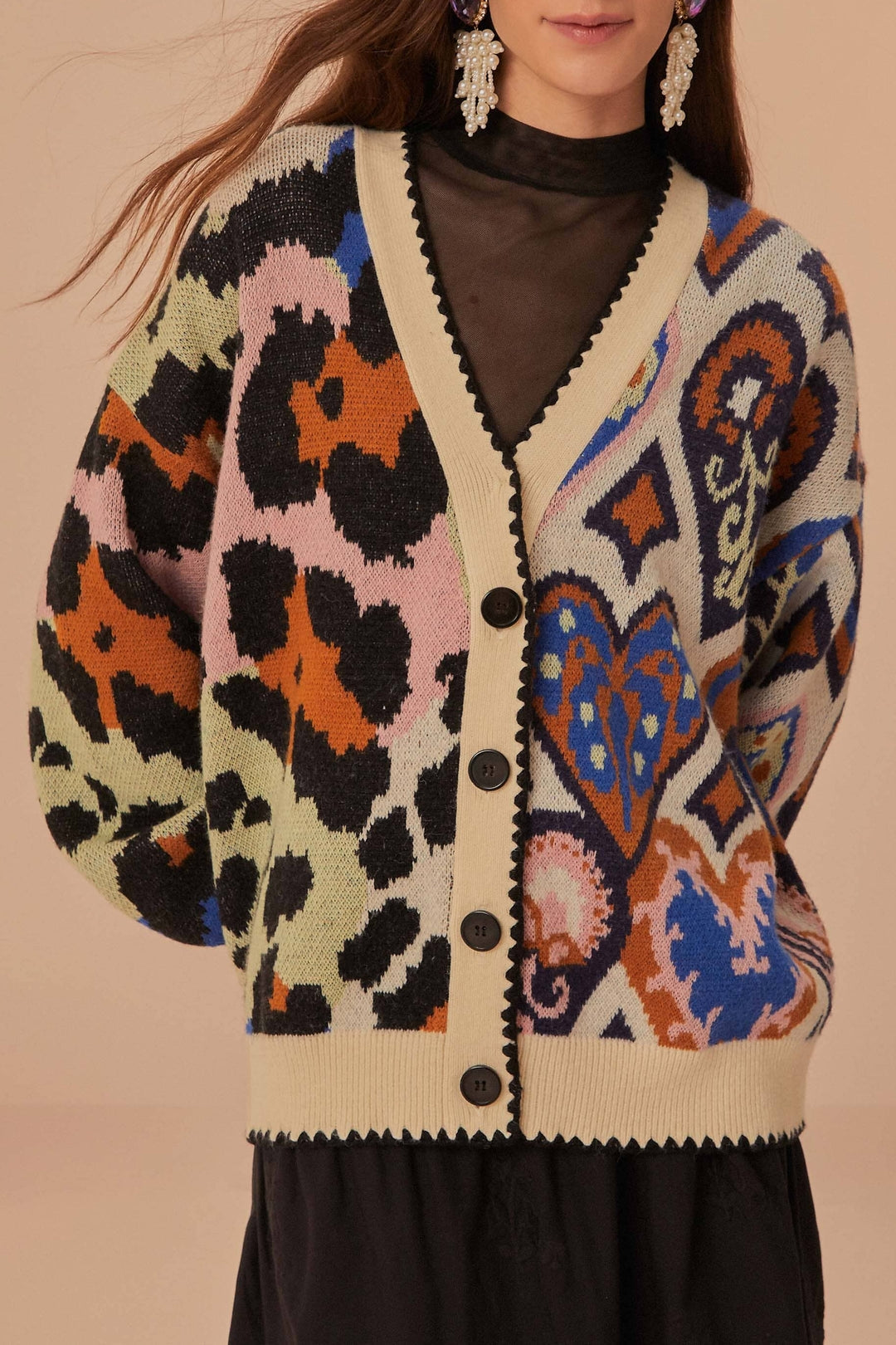 DJV_Hearts Cream Cardigans & Pulls - Hearts Cream