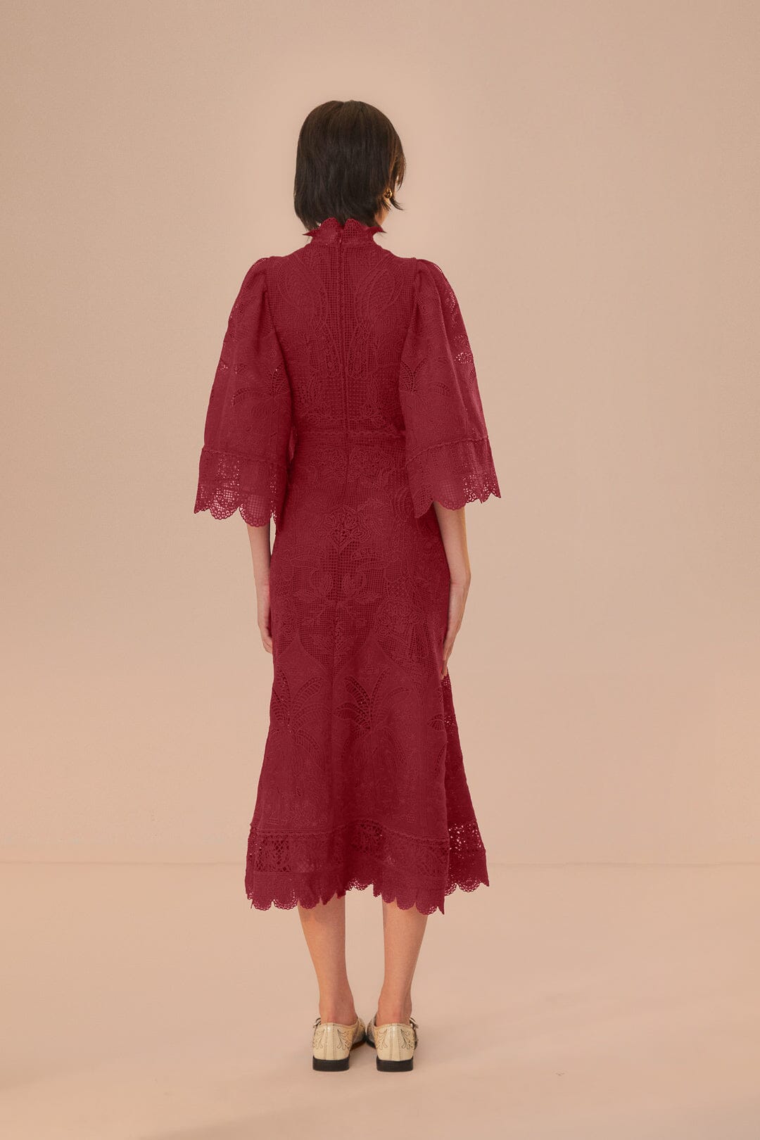 Robe midi Magenta en dentelle ajourée - Bordeaux