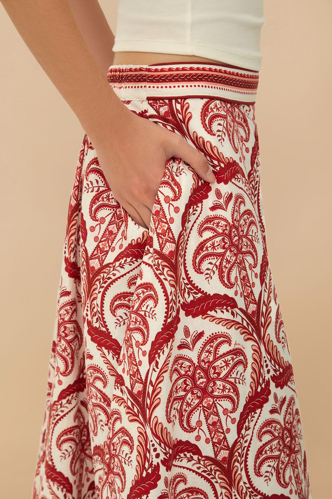 Tropical Cameo midi skirt in linen - Red
