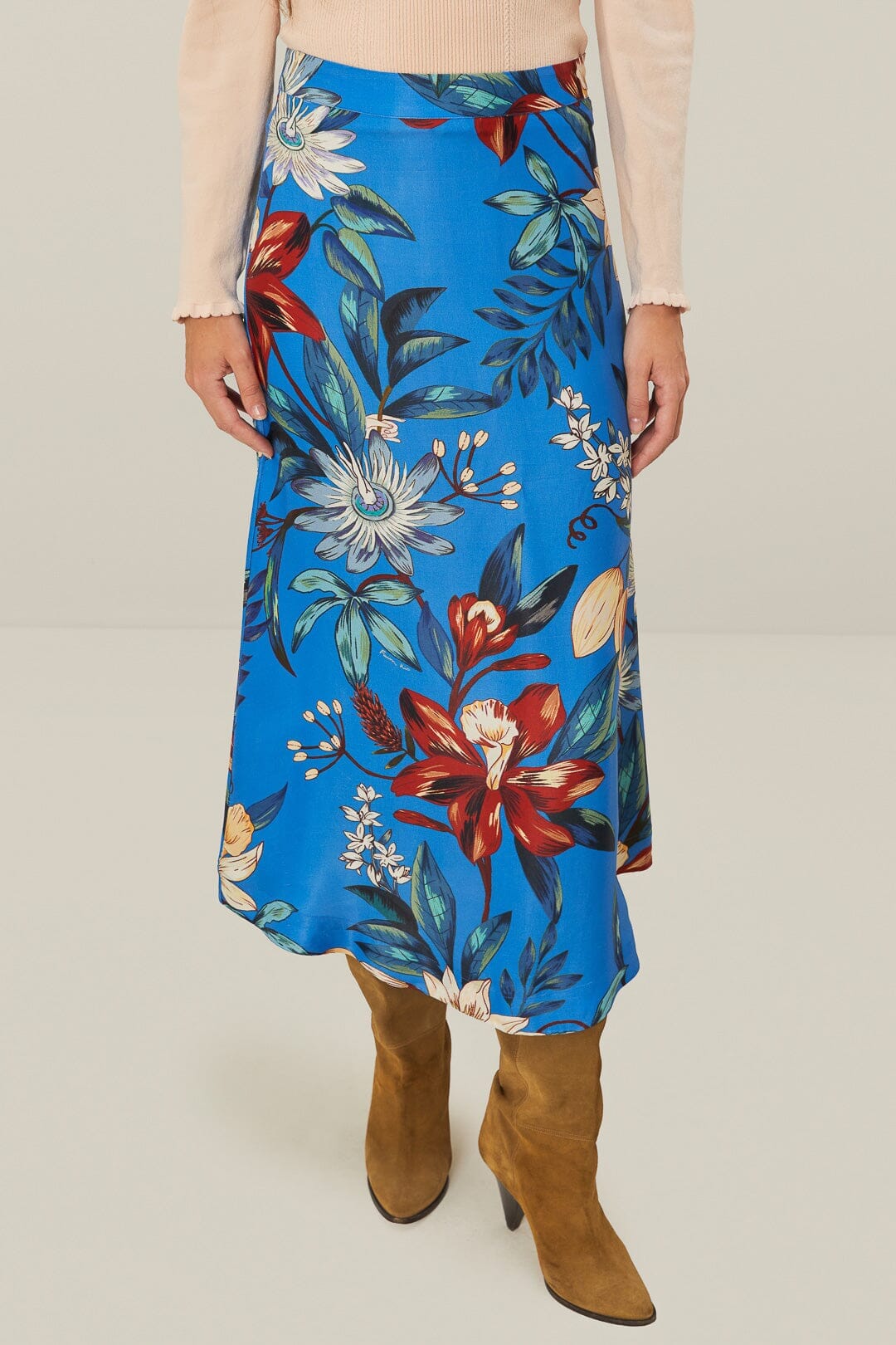 DJV_Blue Surreal Flowers Jupes & Shorts - Blue Surreal Flowers