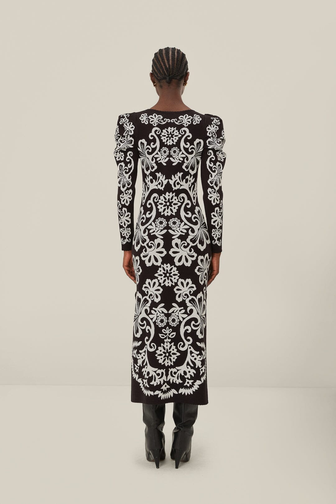 DJV_Cashew Mandala Black Robes midi - Cashew Mandala Black