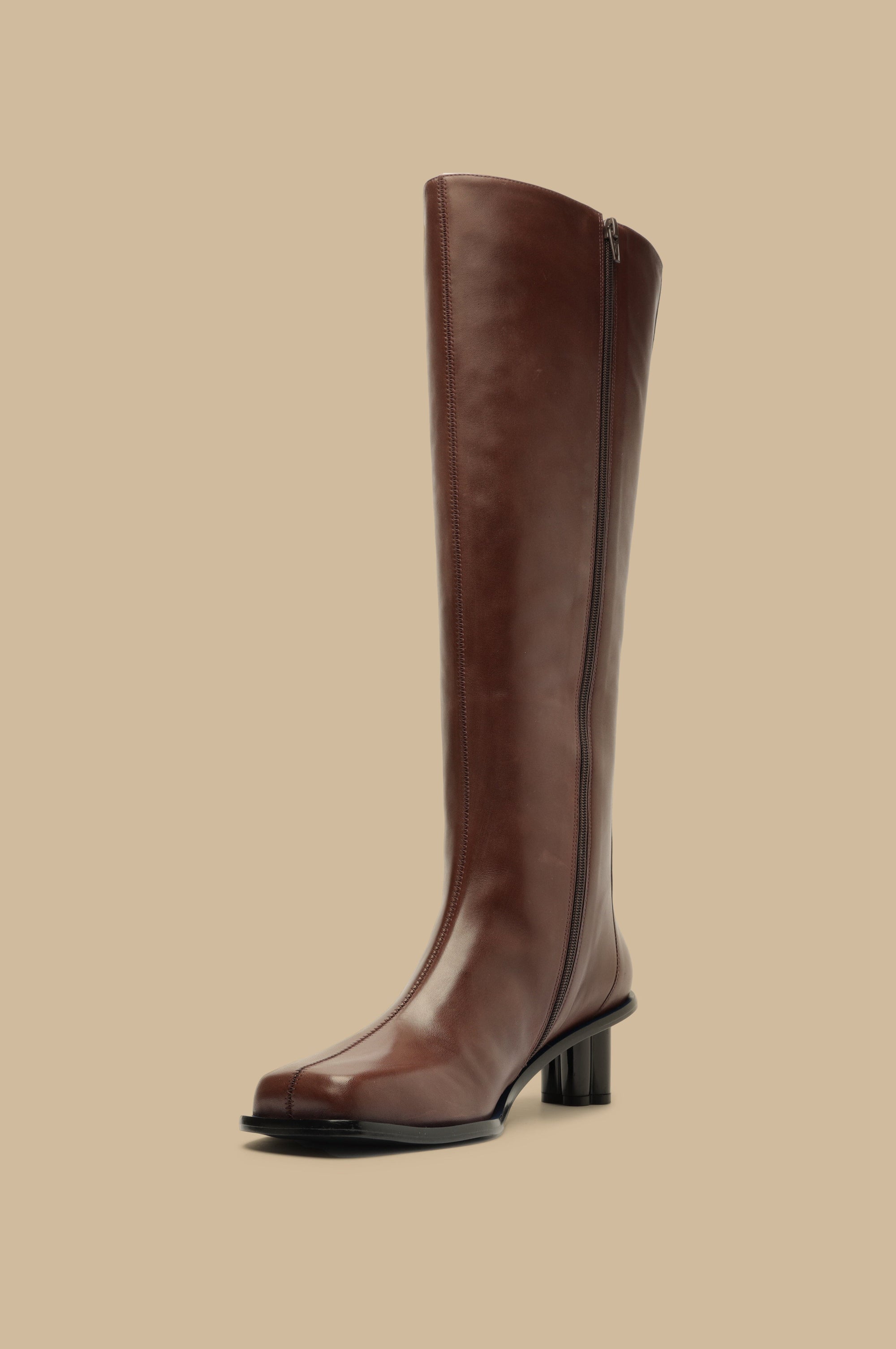 Square-toe high boots in leather - Bordeaux