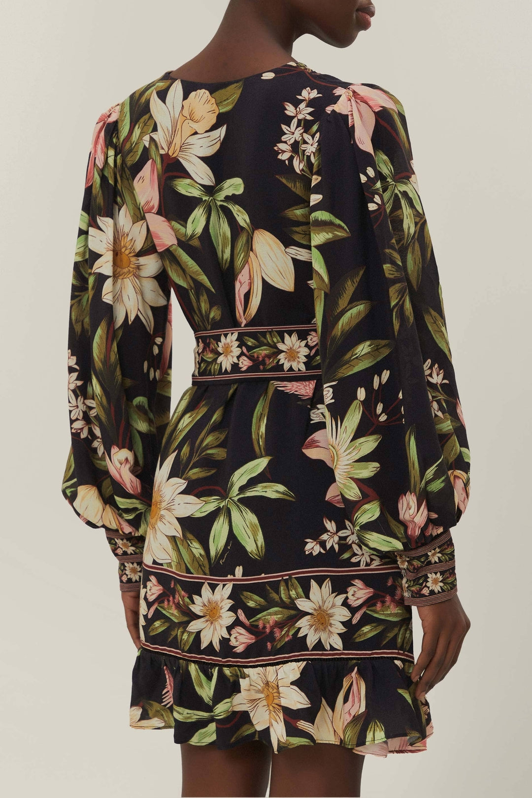 Robe courte Surreal Flowers à manches longues - Noir