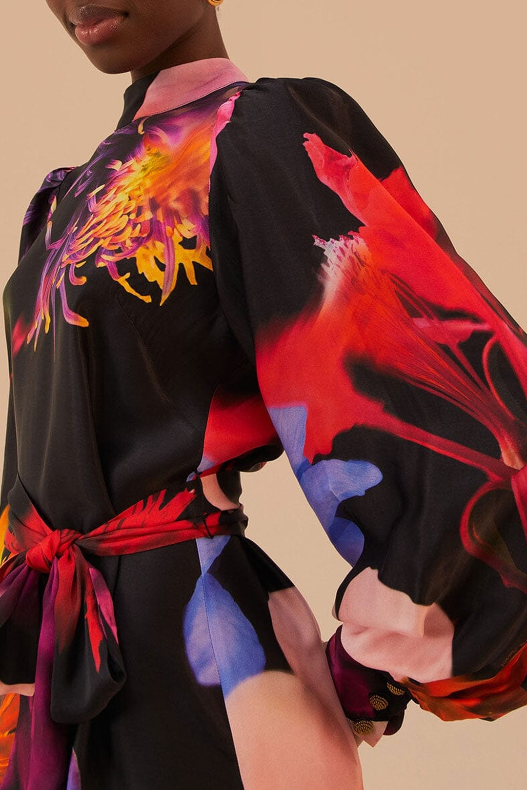 DJV_Blurry Floral Black Robes courtes - Blurry Floral Black