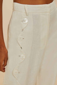Wavy Buttoning high-waisted trousers in linen - White