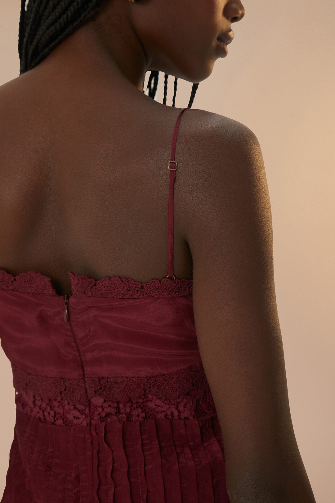 MEDIA OFF LINE_Blouse sans manches en dentelle - Bordeaux
