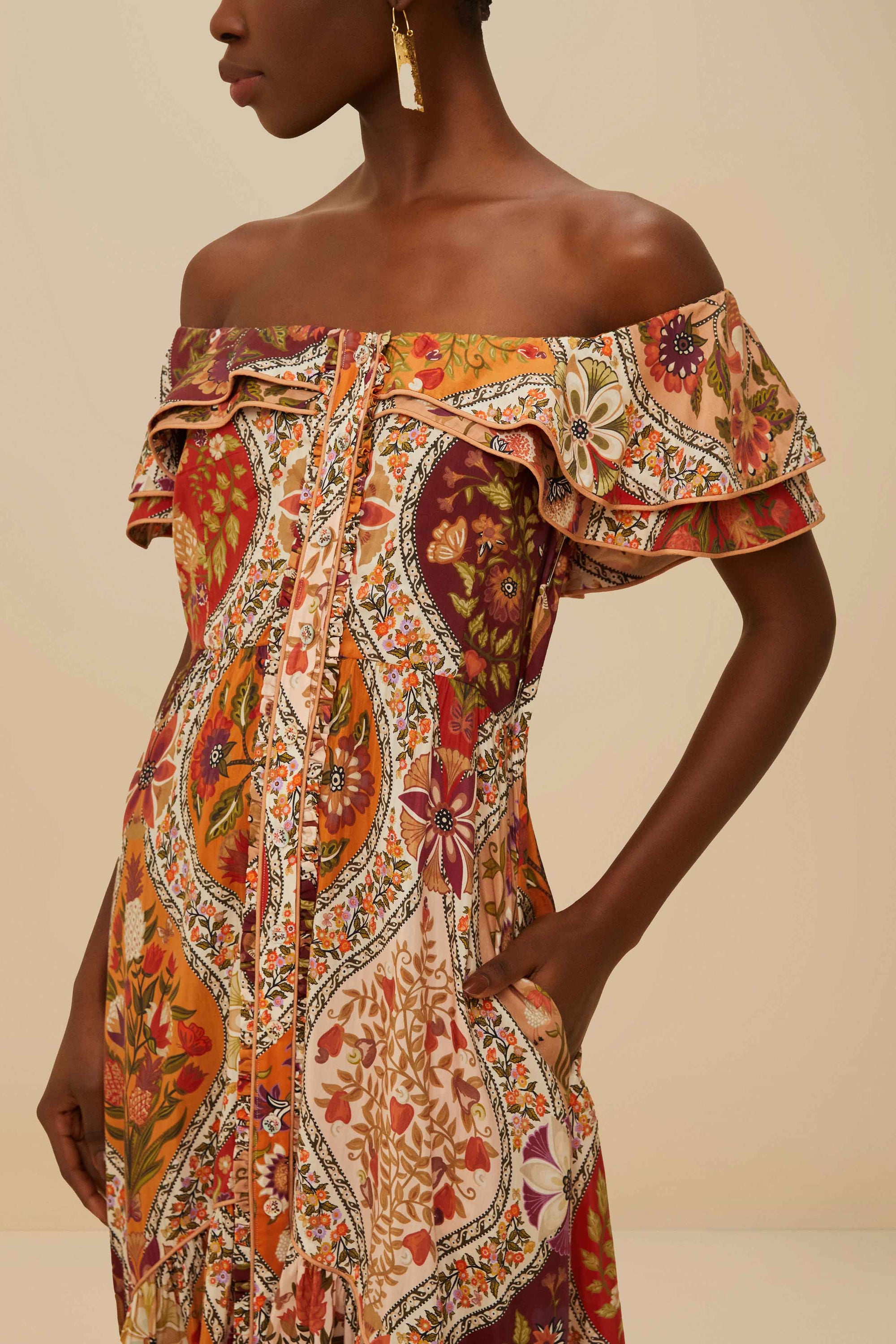 Robe longue épaules dénudées - Beige