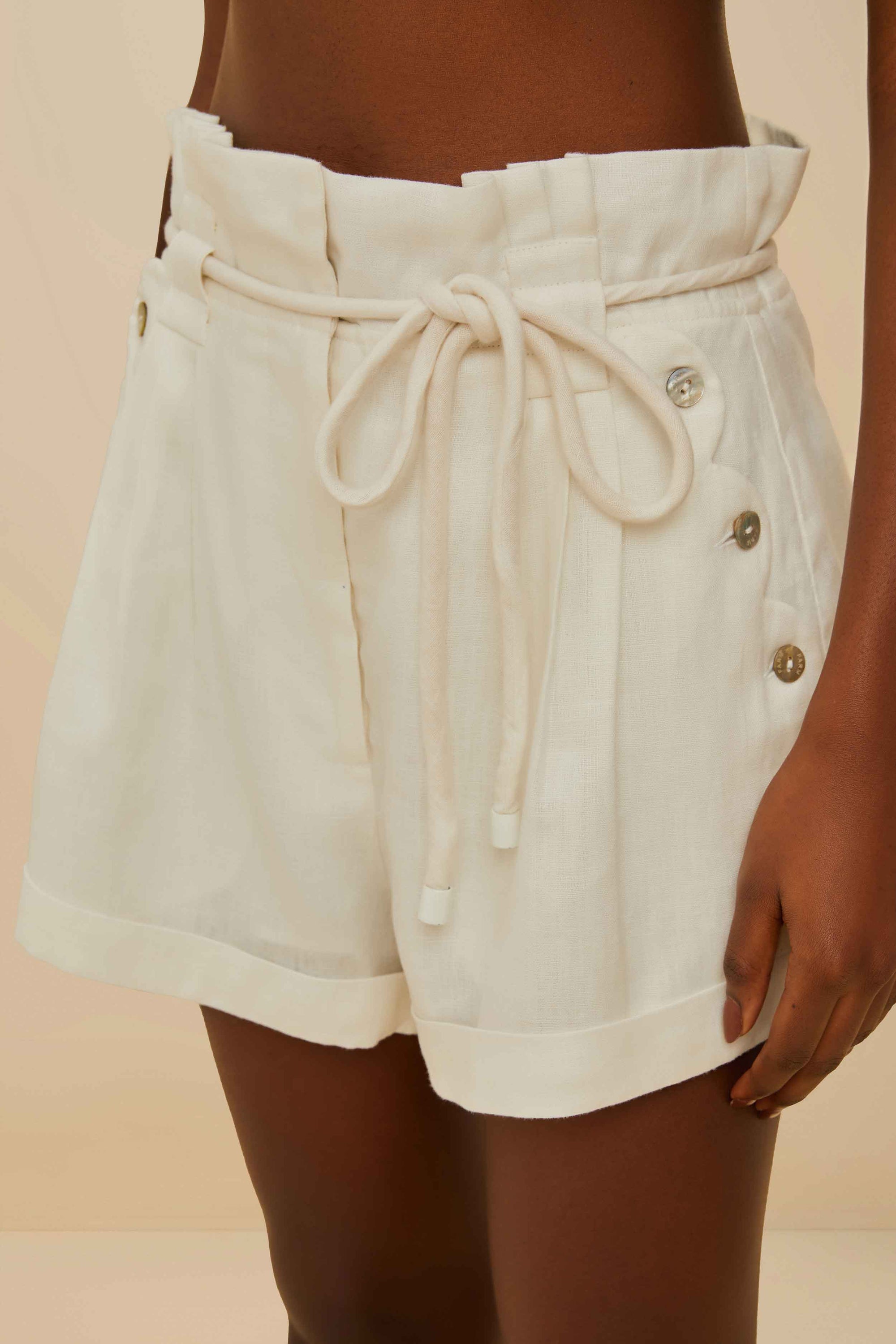 Short Wavy pockets en lin - Blanc