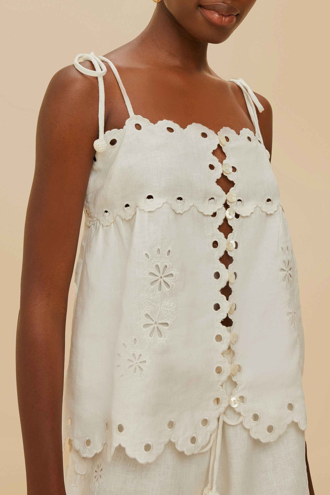Blouse Flowers richelieu sans manches en lin - Blanc