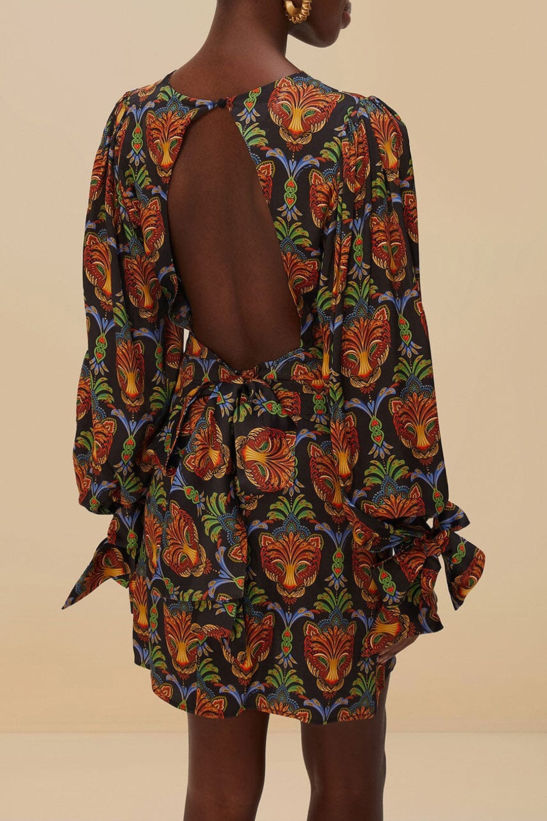Robe courte à manches longues - Noir