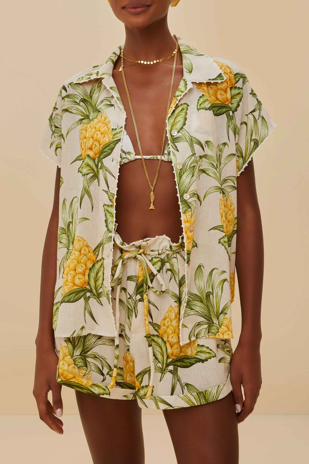 Delicate Pineapple Shorts - Beige