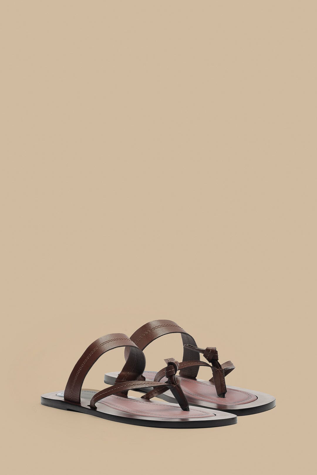 Flat leather sandals with tie - Brown