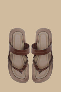 Flat leather sandals with tie - Brown