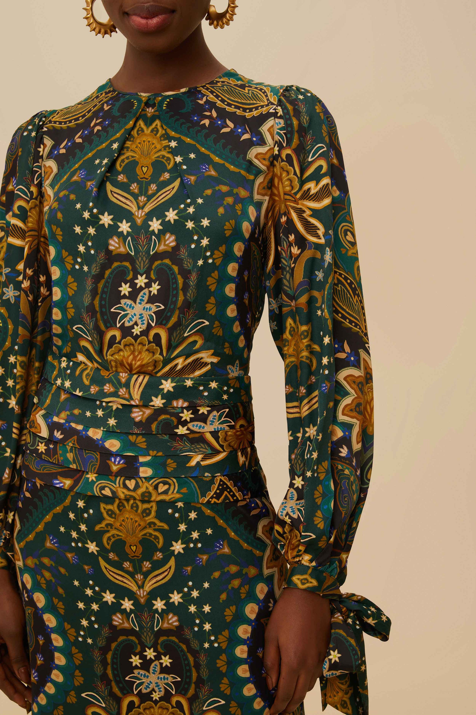 Long dress with long sleeves - Green