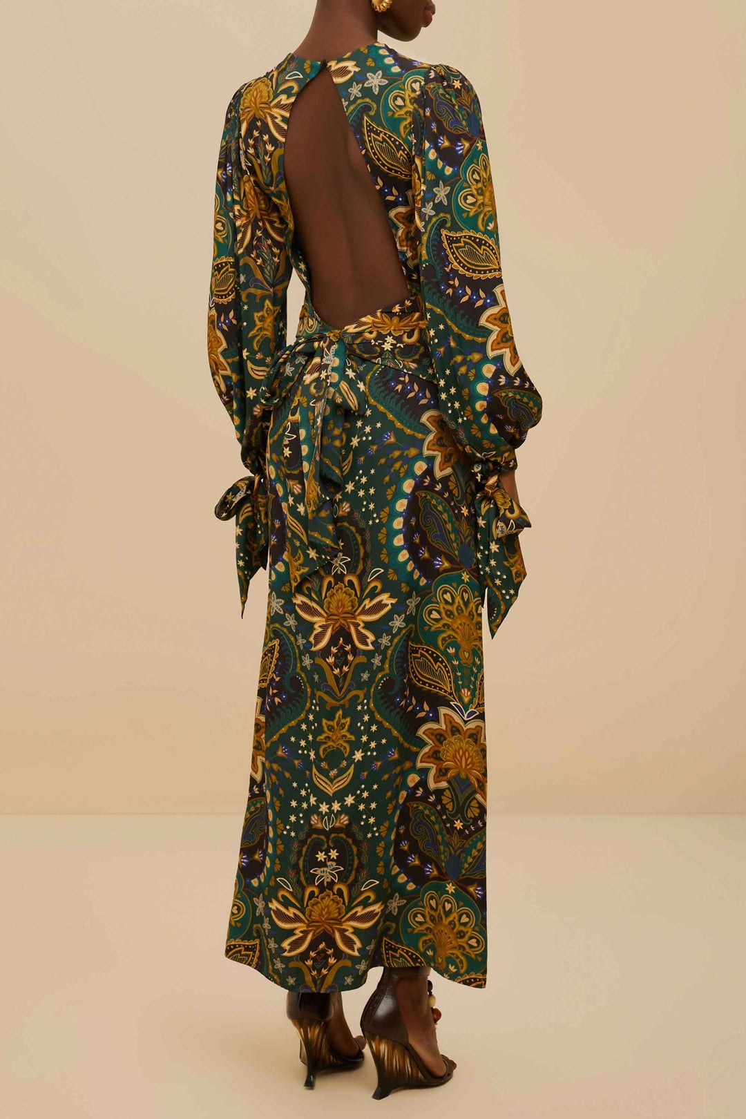Long dress with long sleeves - Green