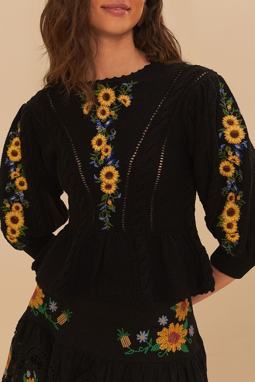 Blouse à fleurs brodées en coton - Noir