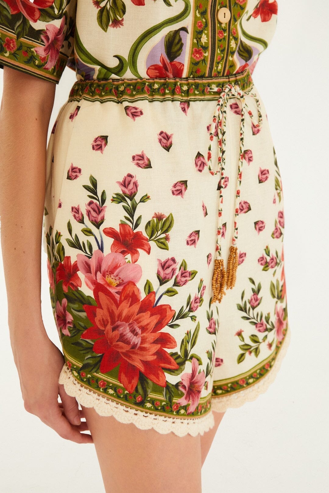 Floral Paula Black Short - Floral Paula Black