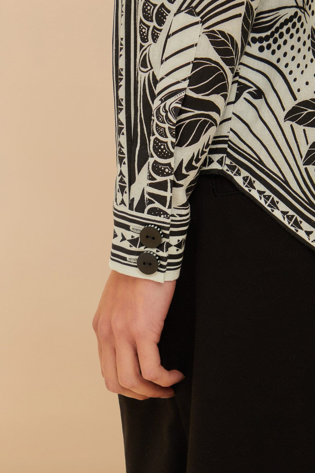 Chemise Elegance à voile en lin - Noir