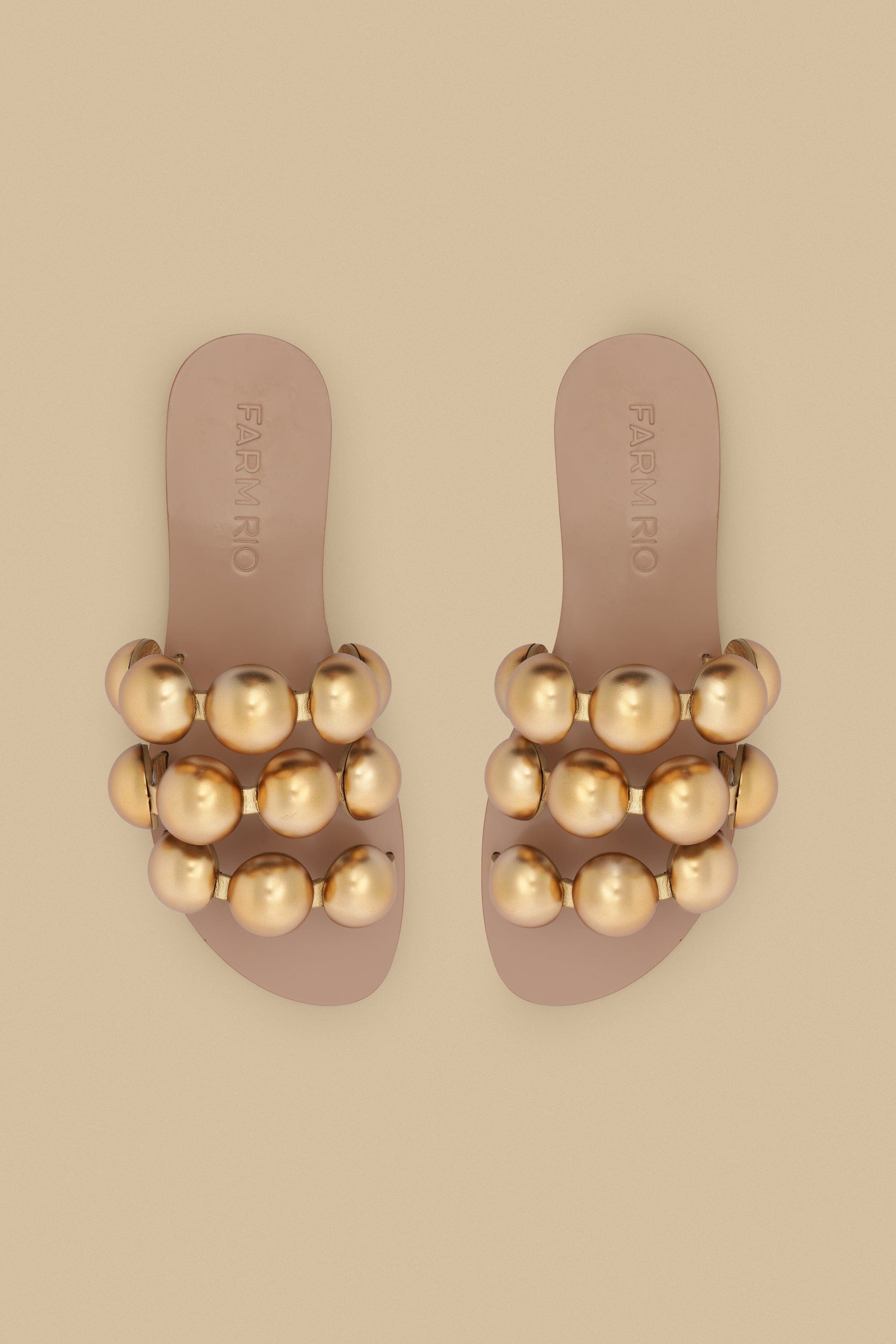 Flat sandals with coloured beads - Doré