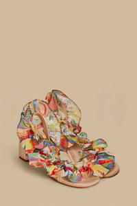 Sandales avec motif à volants en cuir - Beige