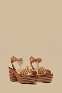 Embroidered leather platform sandals - Camel