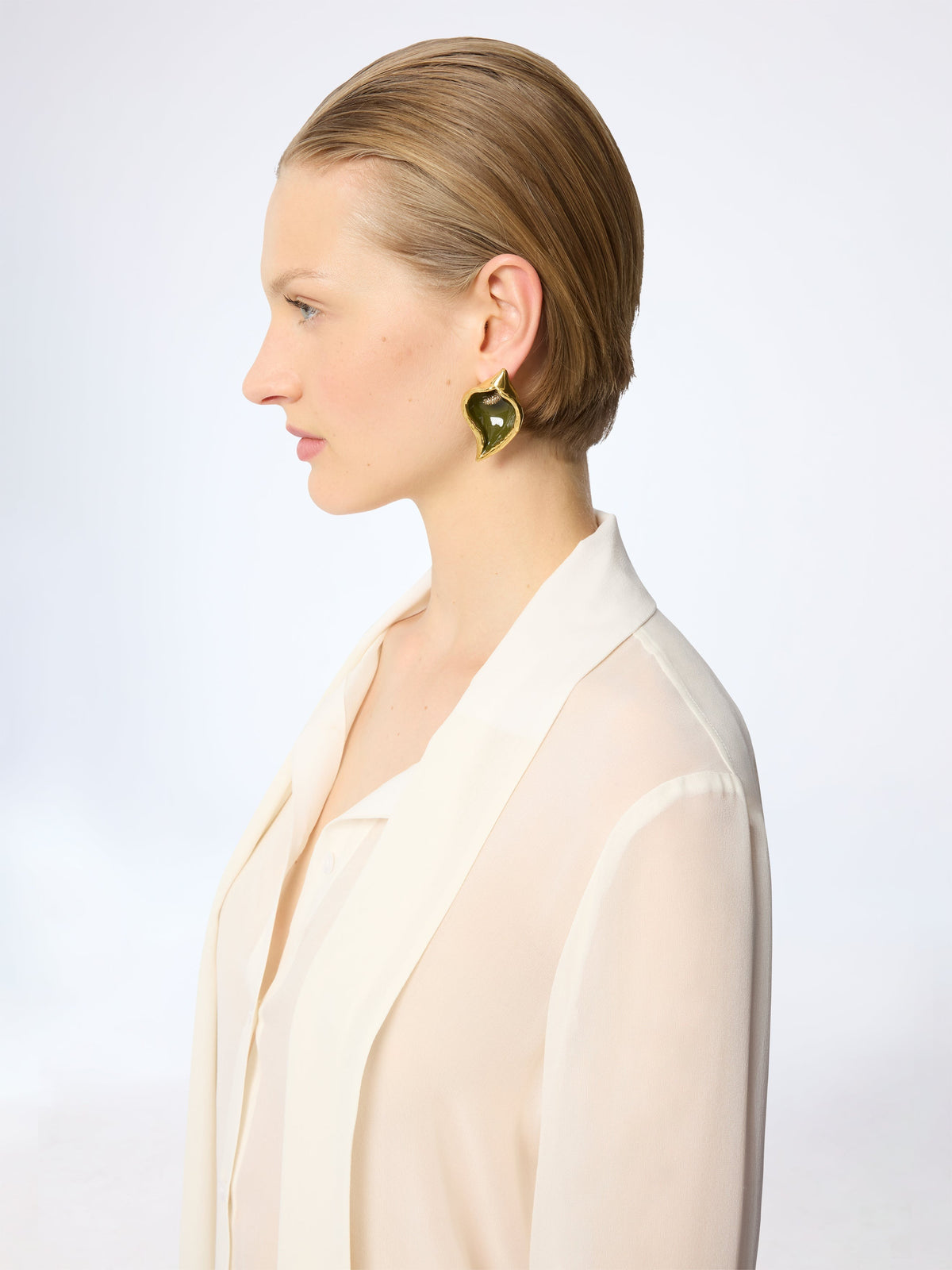 BOUCLES D’OREILLES À CLIP « FLEUR DE CALLA » KAKI - Kaki
