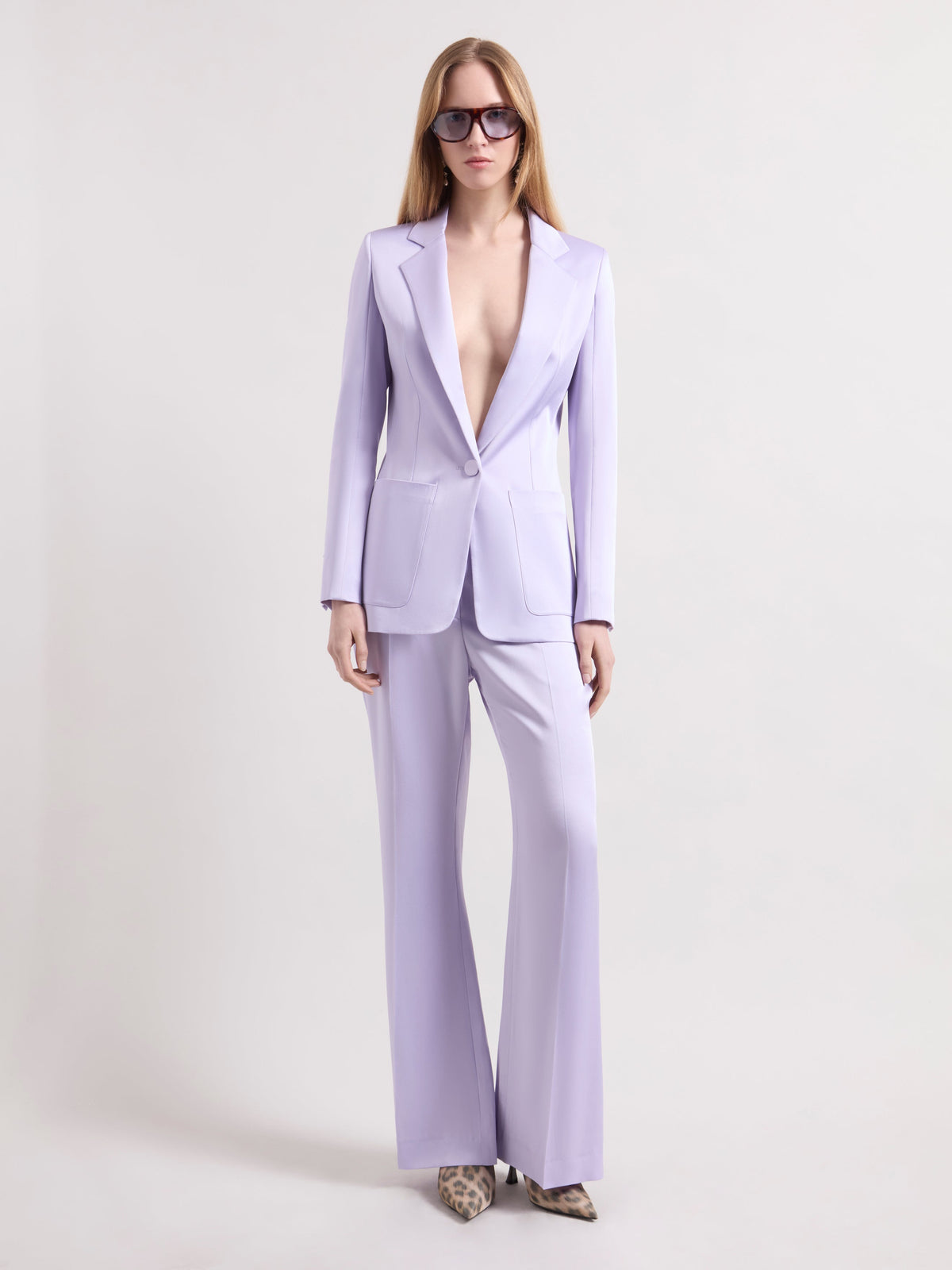 PANTALON EN LAINE À FINES RAYURES ET JAMBES LARGES - Mauve