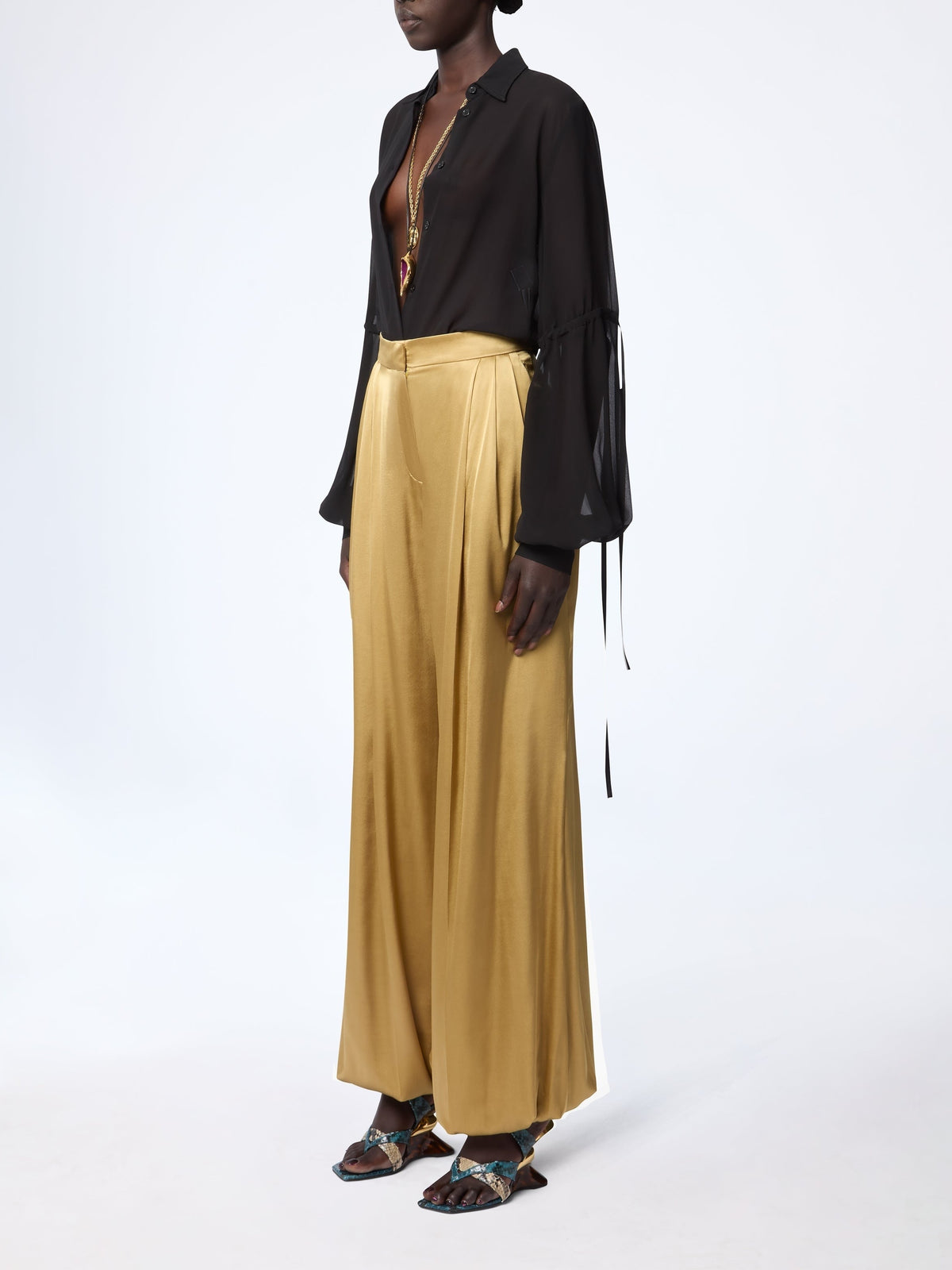 Crinkled-effect silk shorts - Gold