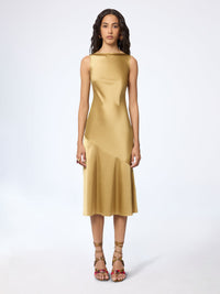ROBE SIRÈNE DORÉE À DOS NU