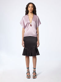 HAUT EN SATIN DE SOIE DORÉ À COL HALTER