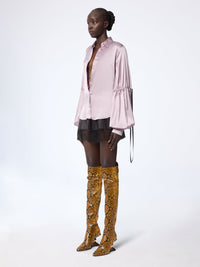HAUT EN SATIN DE SOIE MAUVE À COL EN V