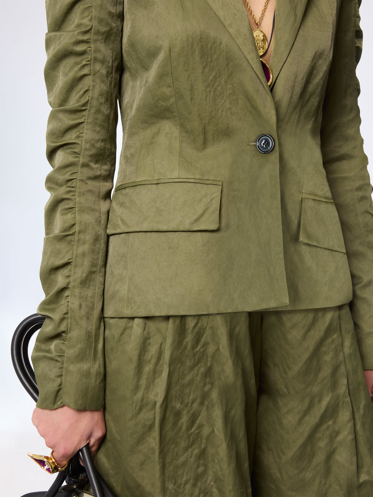 BLAZER EN CRÊPE SATIN