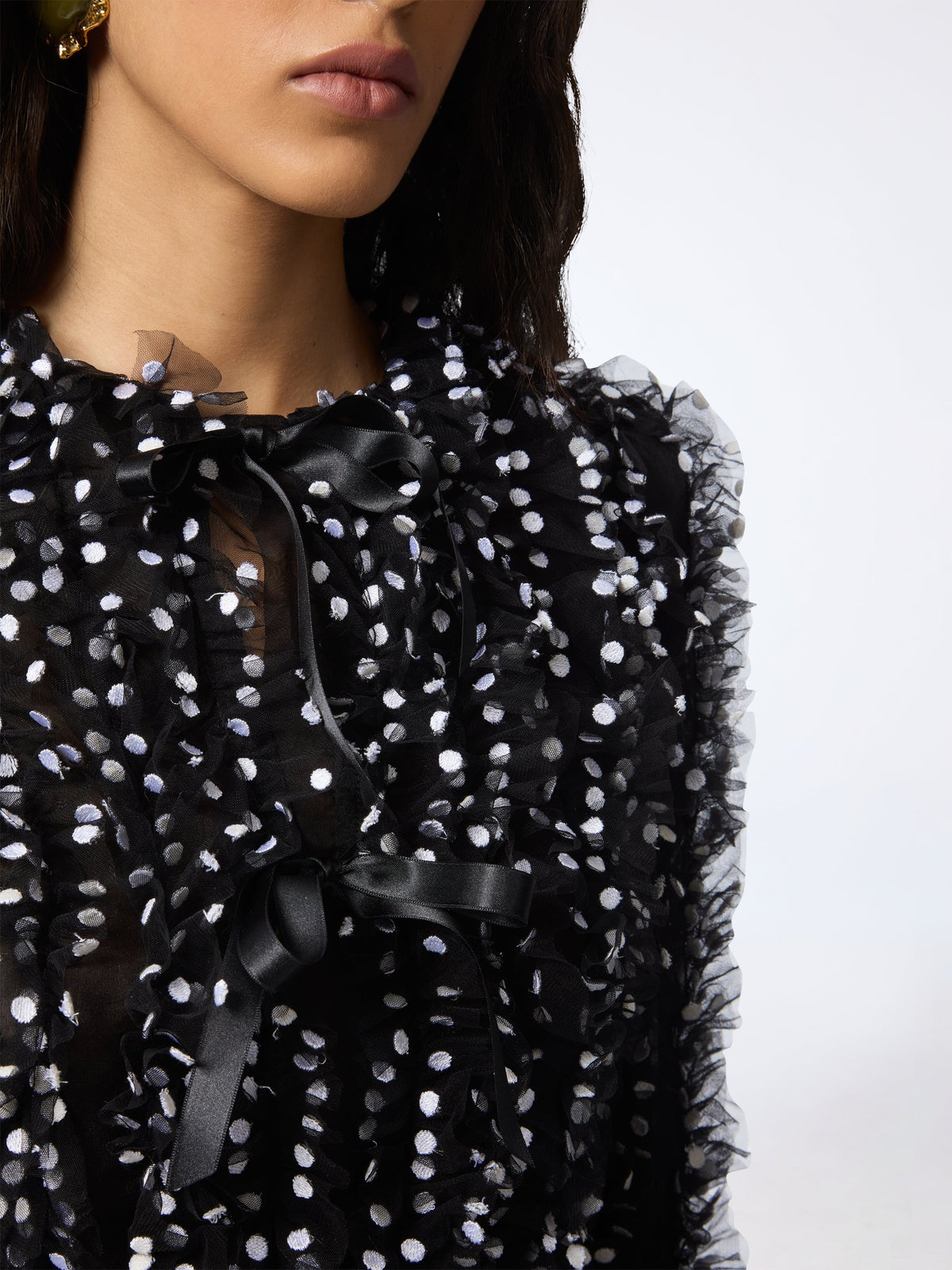 VESTE EN CRÊPE SATIN NOIR AVEC PLI SUR LE DEVANT - Pois