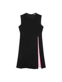 NOIR / PINK ROBE