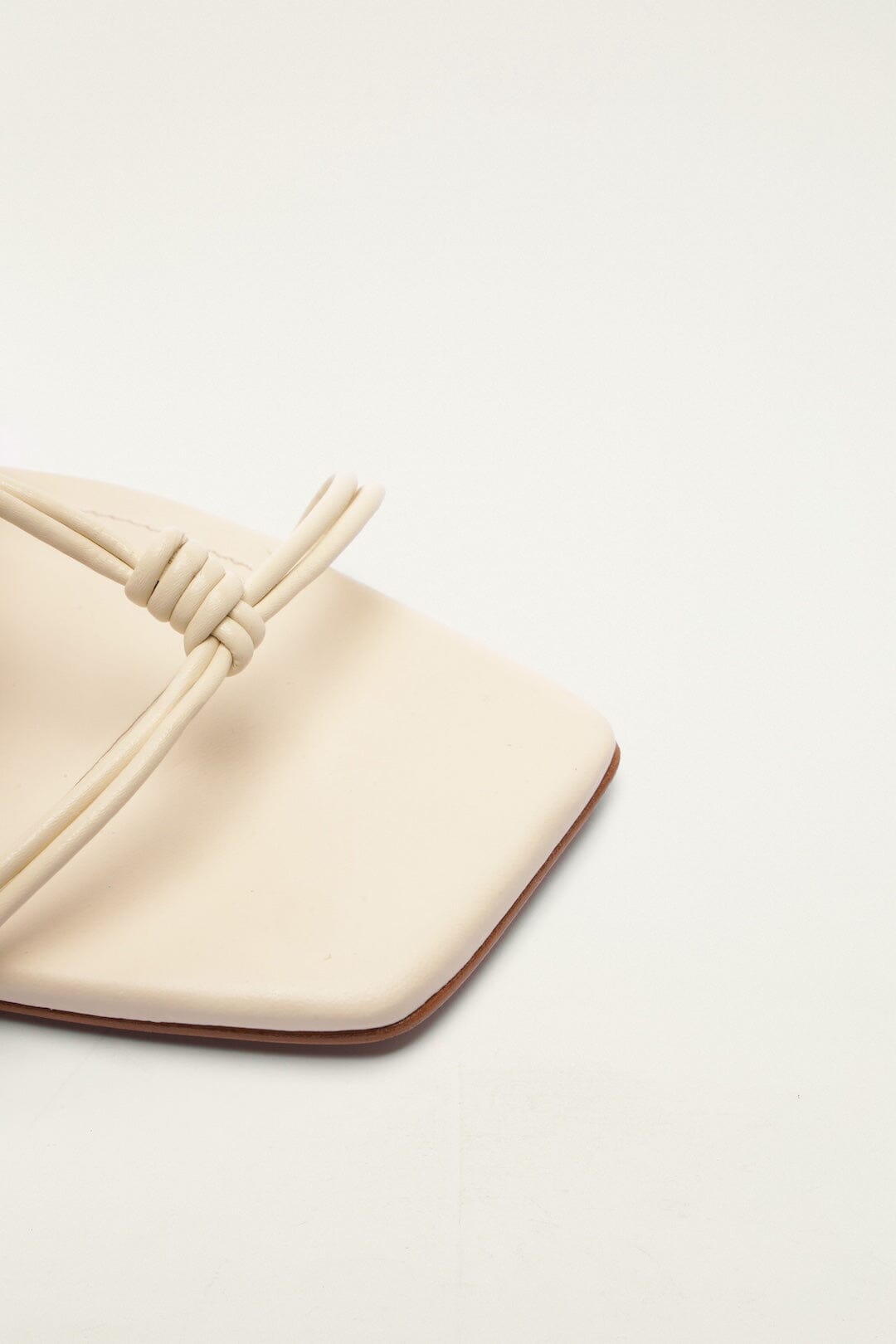 Ivory Sandales - Ivory