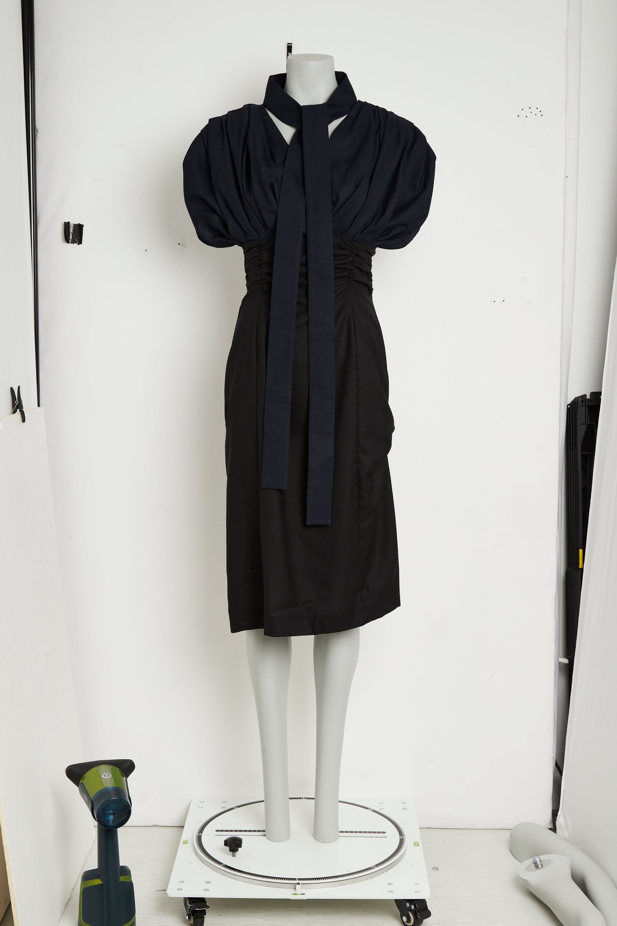 Robe Madame - Navy & Black