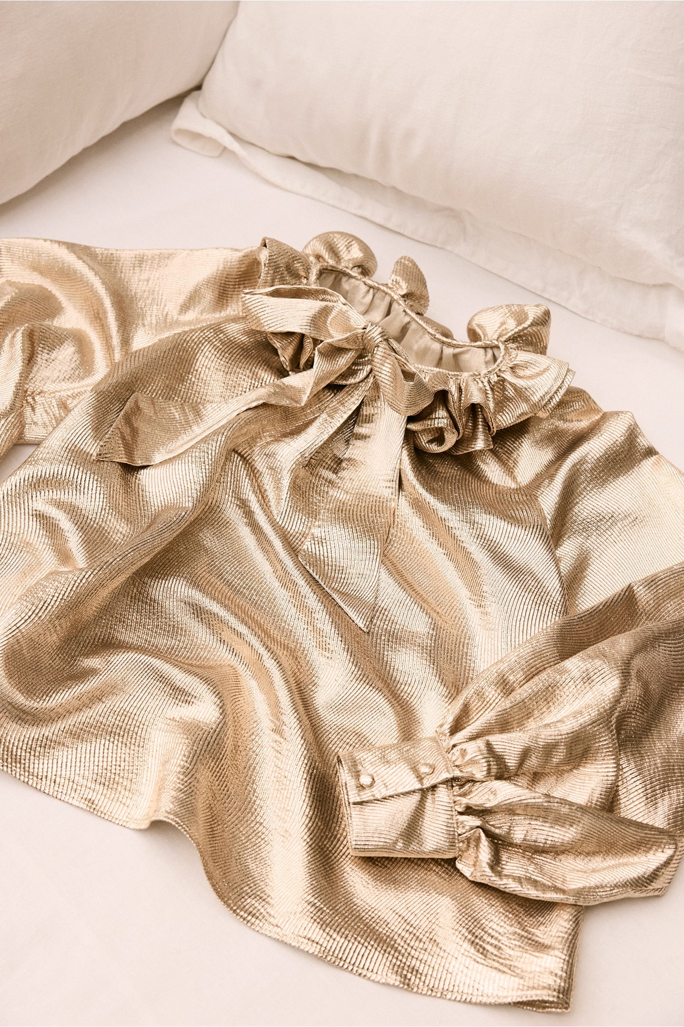 Le Theodore Lame Dore Upcycle
