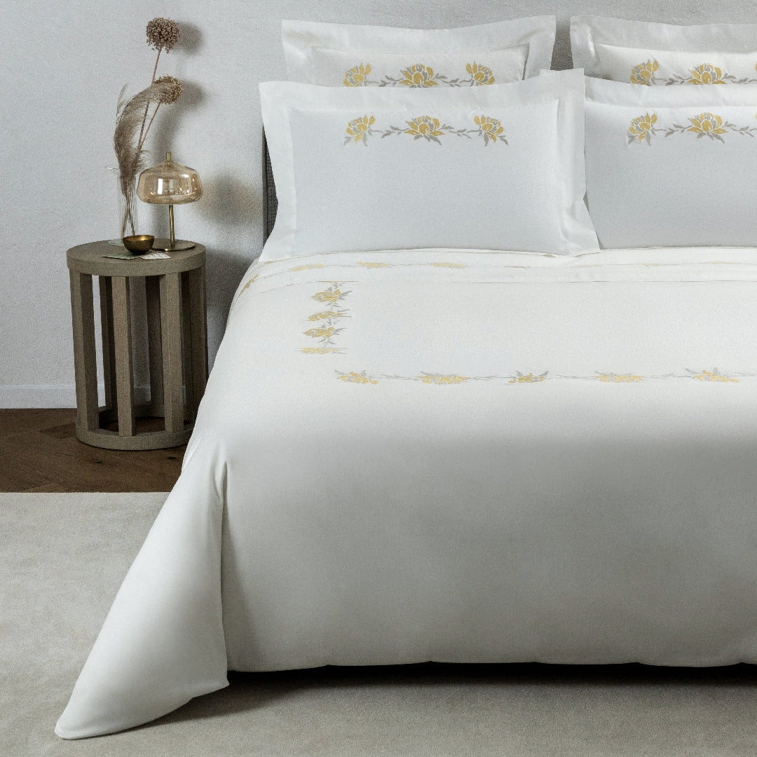PEONIA EMBROIDERY / DOUBLE KING PARURE HOUSSE DE COUETTE AVEC 2 TAIE D'OREILLER 51X71 ET UN DRAP PLAT