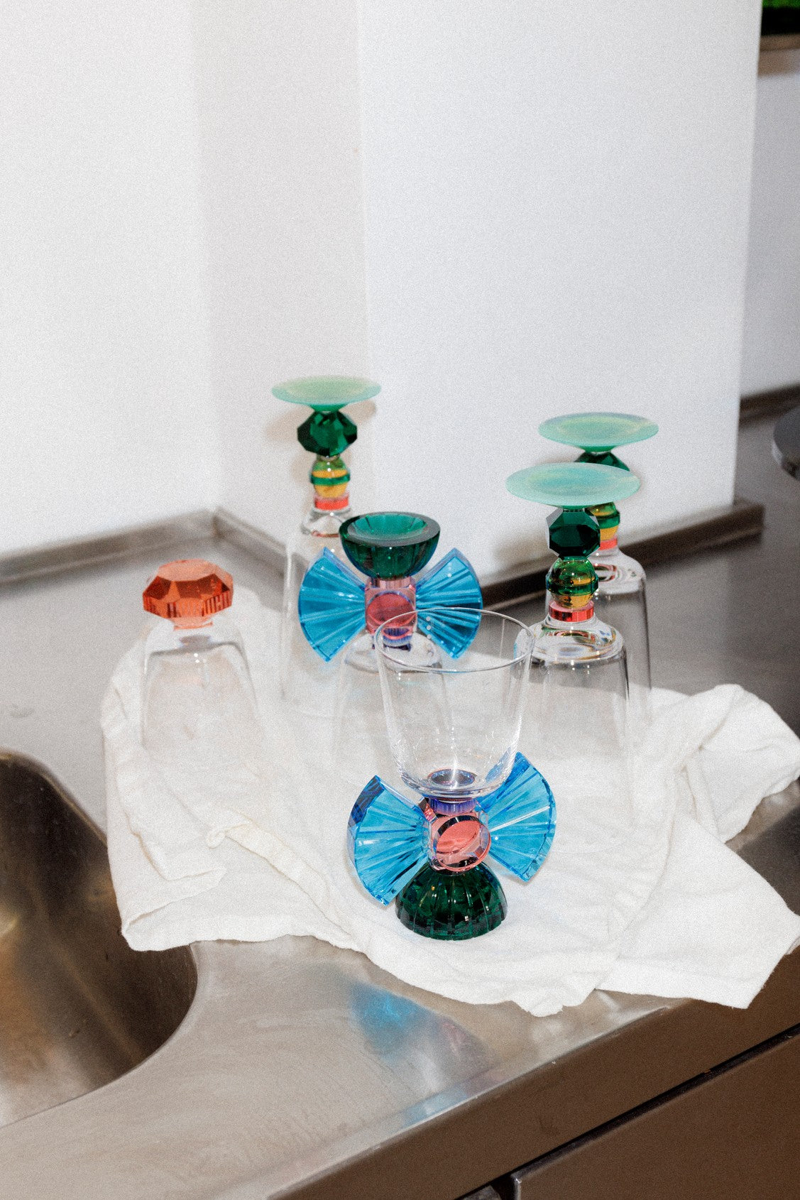Set de 2 petits verres en cristal Mayfair - Clear, Emerald, Brown, Mint & Bright Yellow