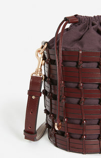 Petit sac seau en cuir tressé - Marron