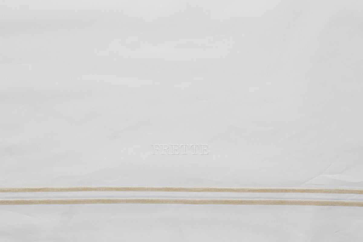 CLASSIC -DOUBLE KING PARURE HOUSSE DE COUETTE AVEC 2 TAIE D'OREILLER 51X71 ET UN DRAP PLAT