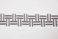 BASKET WEAVE EMBROIDERY / TAIE D'OREILLER