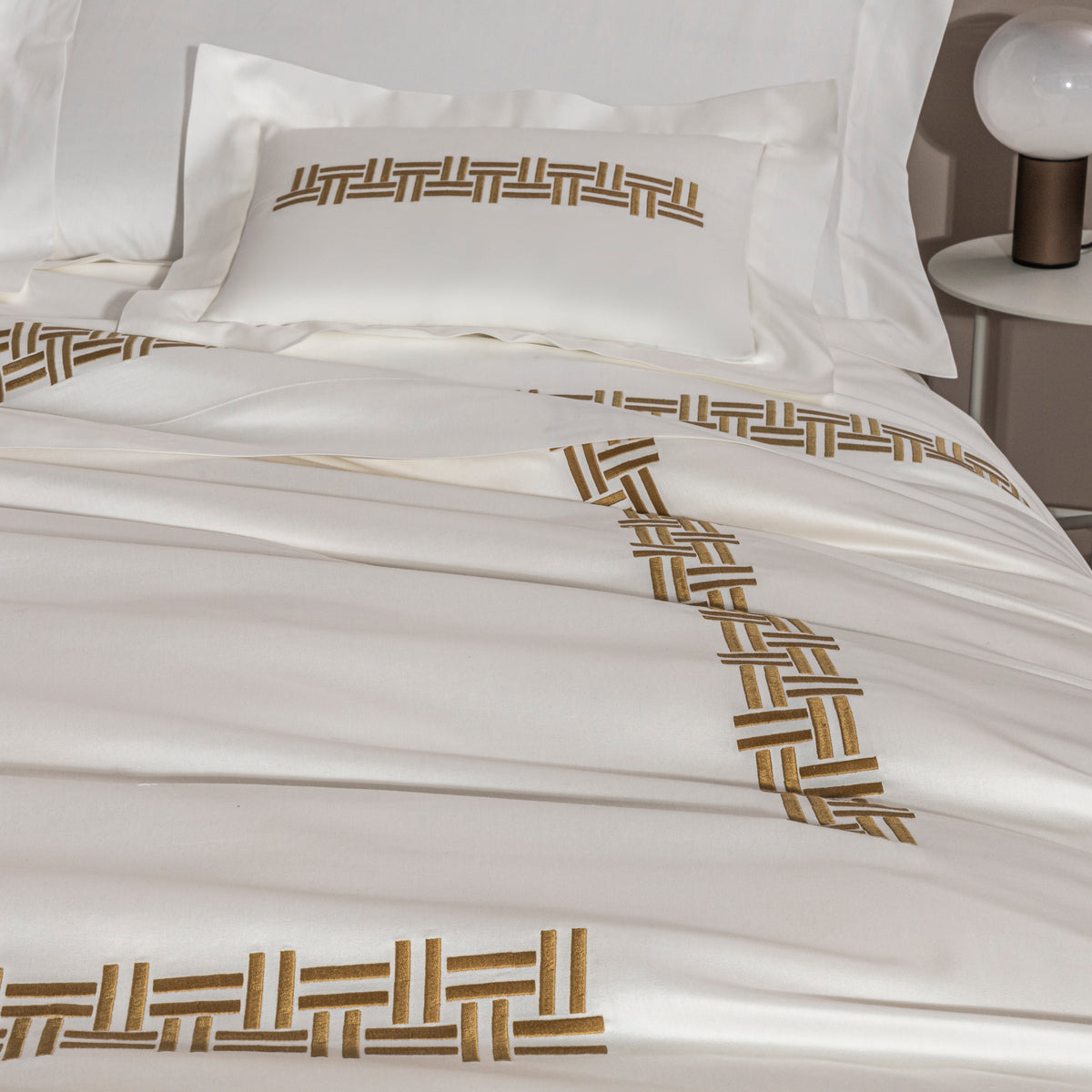 BASKET WEAVE EMBROIDERY / STANDARD PARURE HOUSSE DE COUETTE