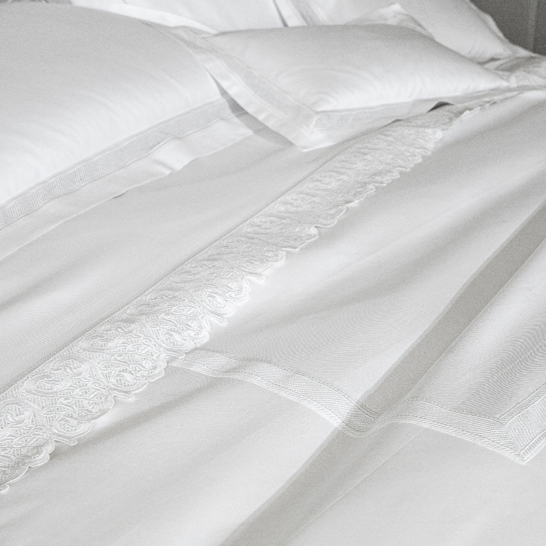 Ornate Medallion cotton pillowcase - White
