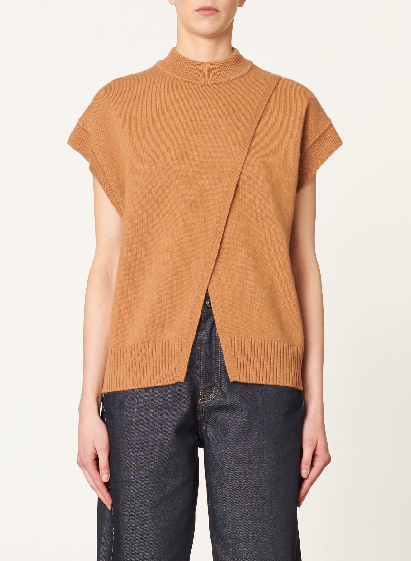 14 QTY NEW // CAMEL / Pull Belina - CAMEL