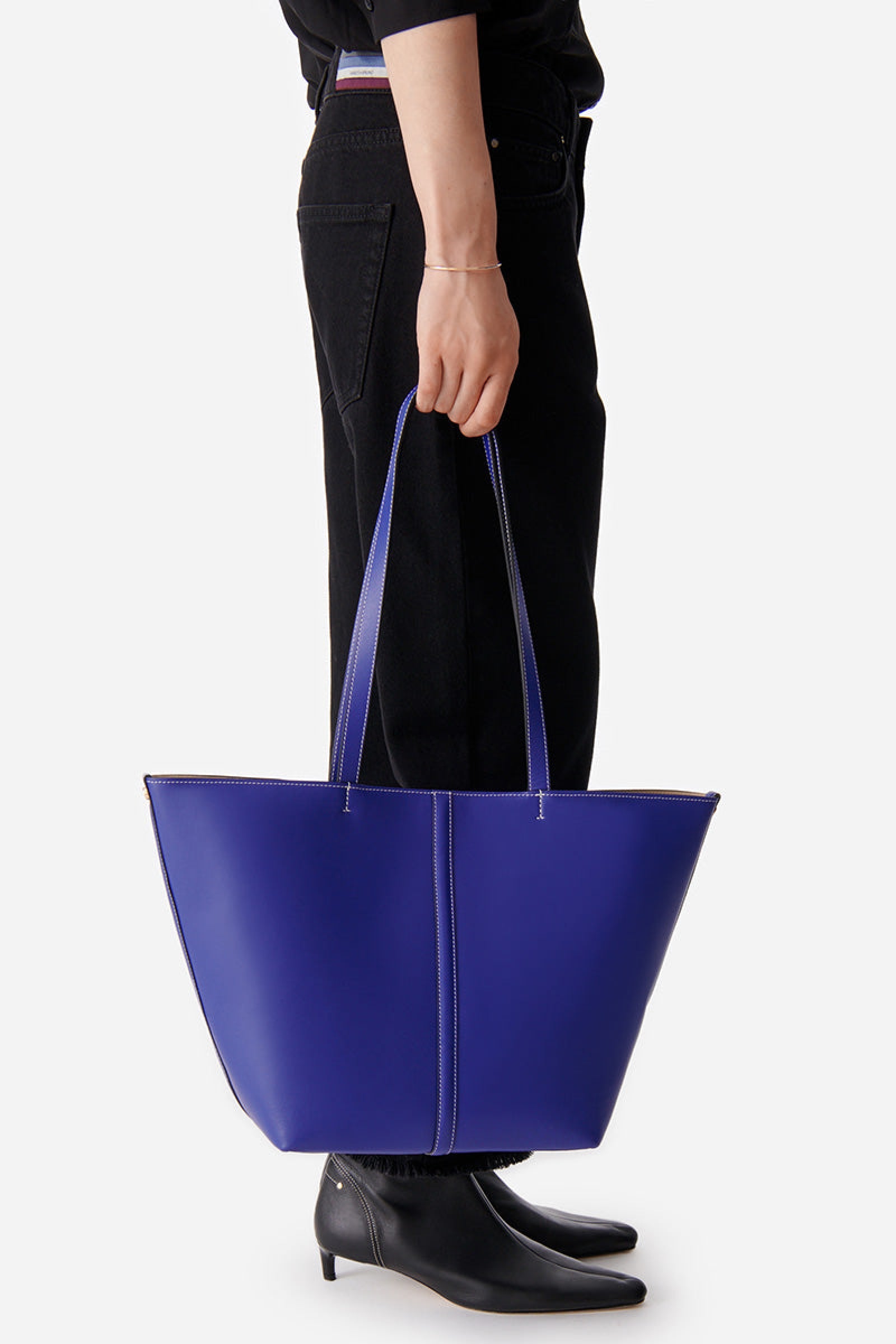 Iconic Daily small leather tote bag - Klein