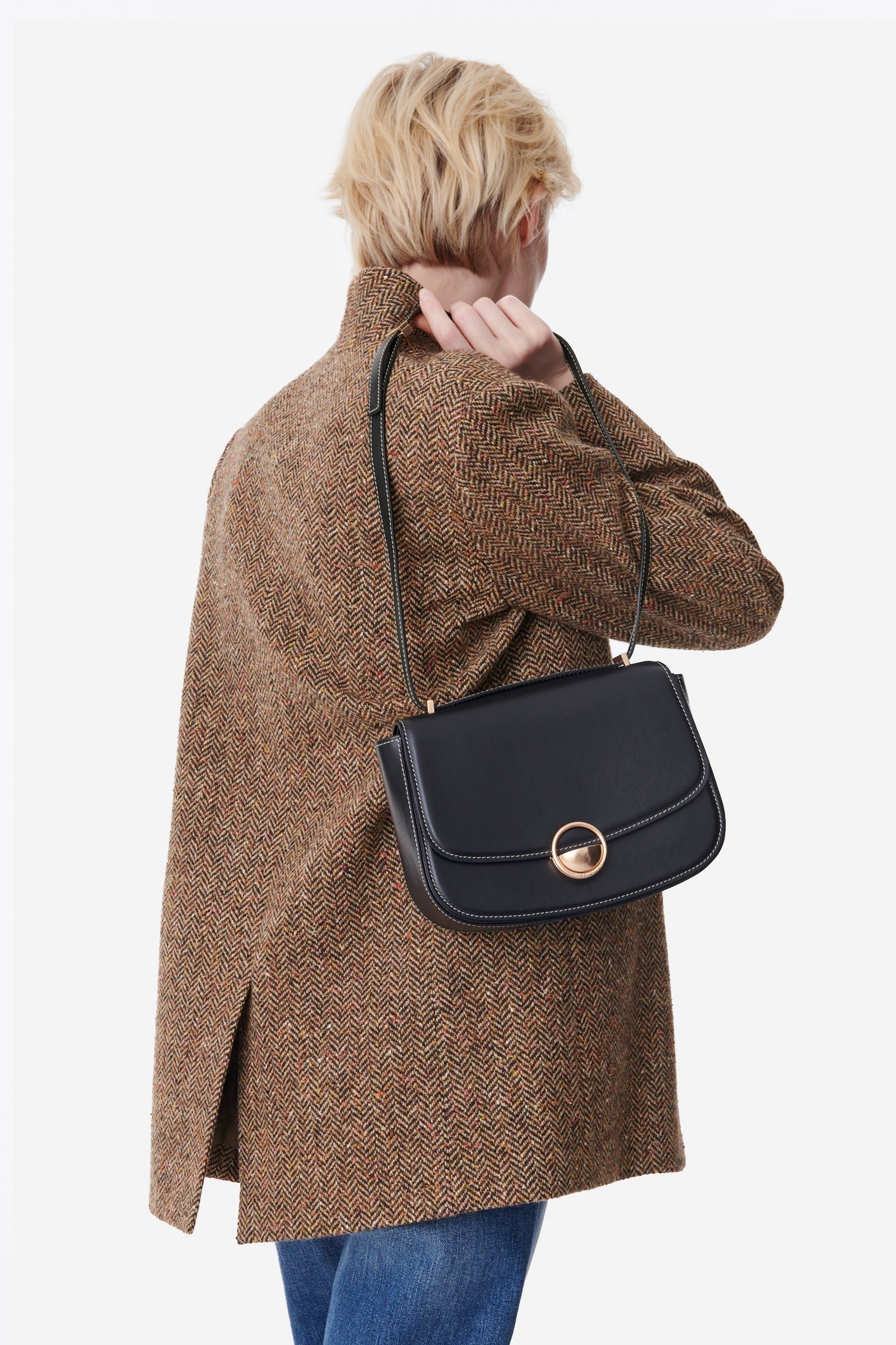 Romy large leather flap bag - Black